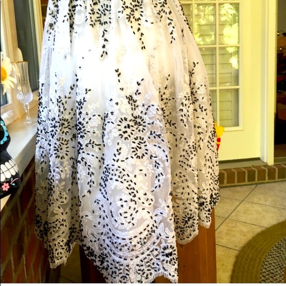 🎉🎉🎉HOST PICK🎉🎉🎉Alice + Olivia dress - Picture 6 of 8